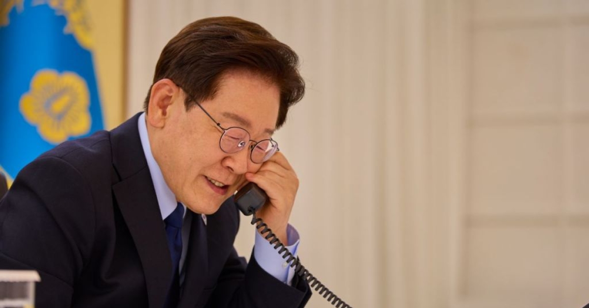 李, 与结束“中美首脑会谈”的特朗普通话…就切实履行事实清单达成共识