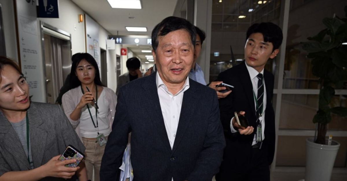 Samsung Faces General Strike Standoff... Central Labor Relations Commission Chairman Park Sookeun Says "Gap Remains on Two Key Issues"