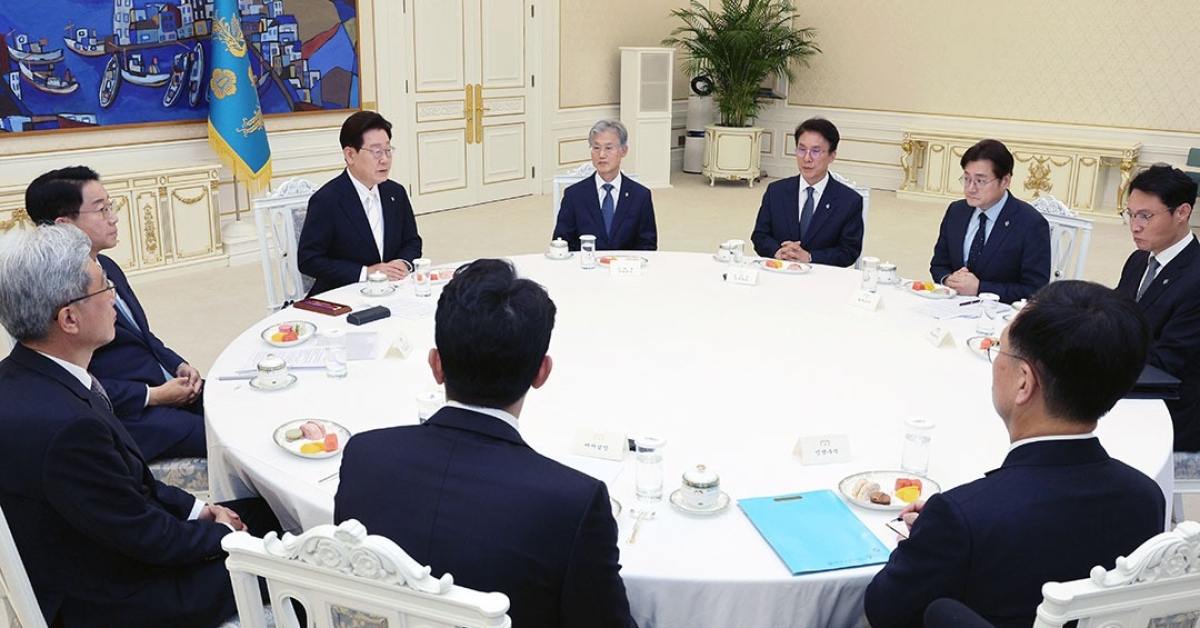 [快讯]李总统直指选管会：“即使长十张嘴也无话可说……极其严重”