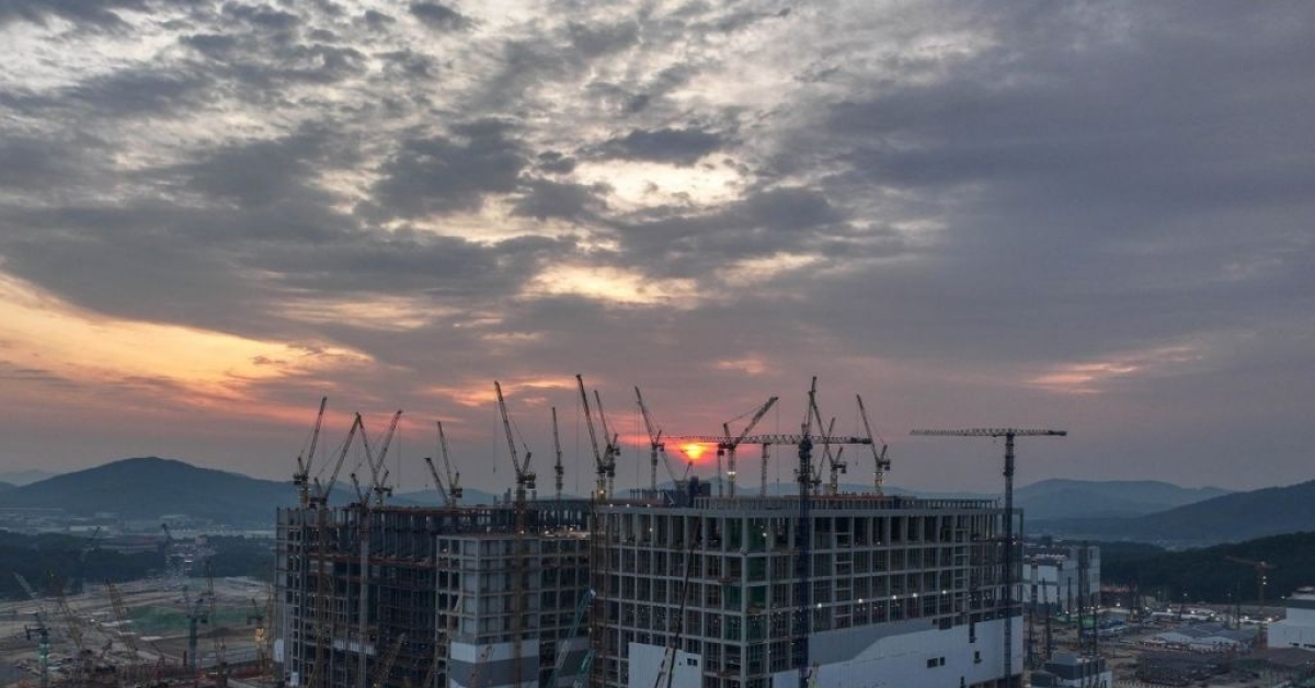SK hynix Yongin Site Concrete Pouring Also "Stopped"... Remicon Crisis Becomes Reality