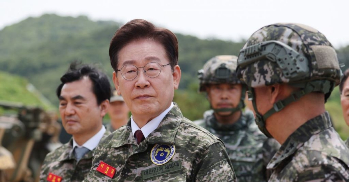 Lee Jaemyung观摩高超音速滑翔飞行器试射成功……青瓦台：“打击朝鲜半岛核心目标的手段”