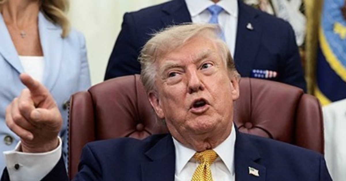 Trump Gives Iran 'Last Chance to Sign Deal'... Hints at Airstrike if Refused