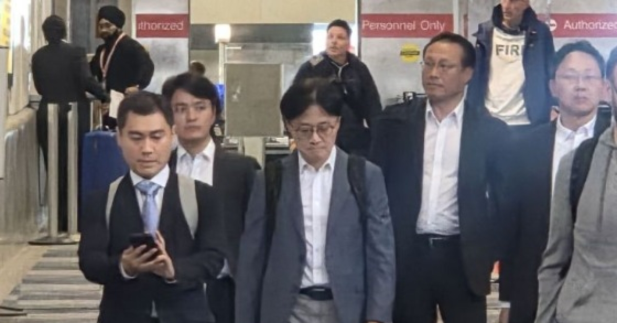 部长Kim Jeonggwan：“为完成对美投资谈判来到美国”
