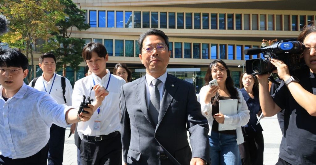 Kim Seungwon“性骚扰·酒驾”追加疑云请愿书报道，青瓦台称“难以确认”