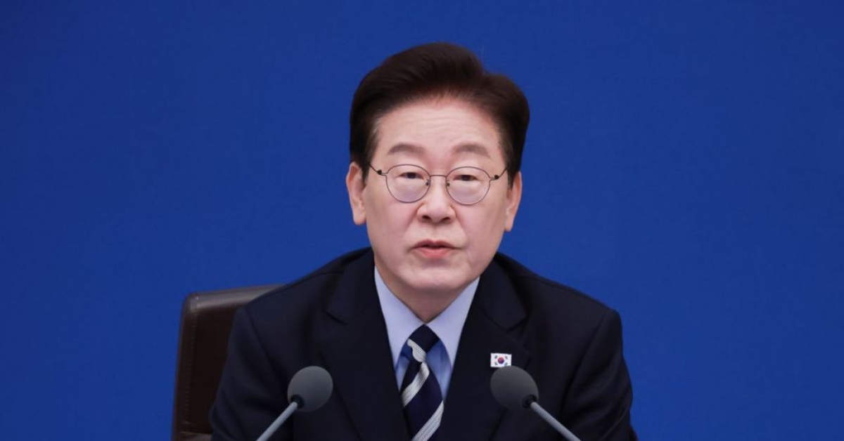 李在明总统支持率达37.3%，三周来首次回升