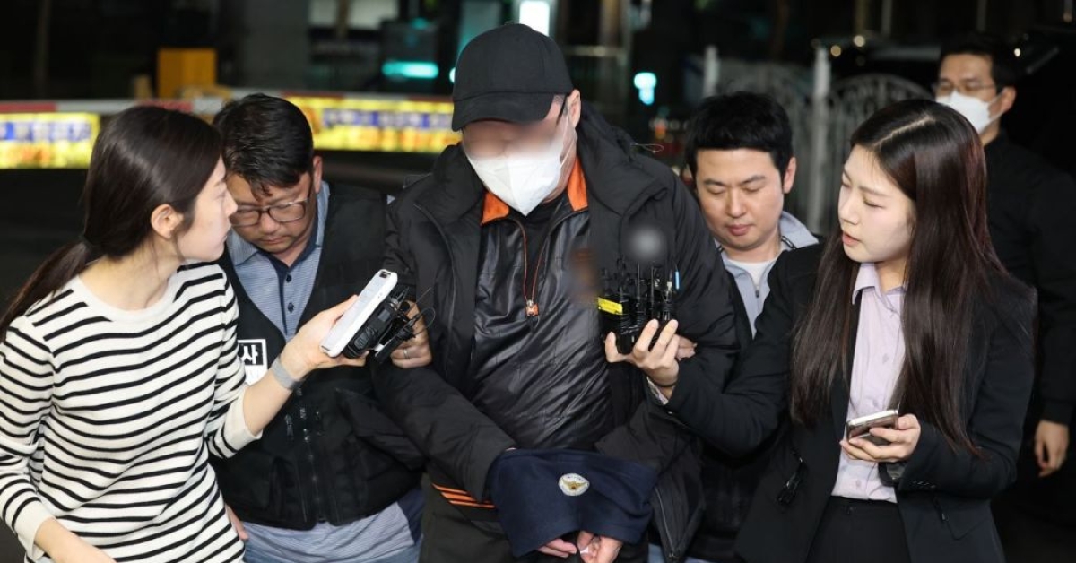 驿三洞大楼连环纵火案，70多岁男子被签发拘留令……法院称“有逃跑之虞”