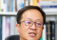 [의대생 카르텔의 시대]⑥권용진 교수 "직업윤리 바로 세워야"