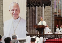 교황 "트럼프 공격 아냐…계속 전쟁 반대 목소리 높일 것"