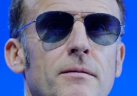 '나야, 주인공' 무대 오른 대통령…"센 척하시네" 조롱도 인기도 폭발했다 [World Photo]