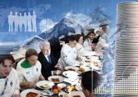 12,000 Pizza Slices a Day... Plates Stacked to Seven Times "Everest" [Data Pick]