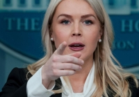 "입술이 기관총처럼 움직여"… 'Z세대 보수' 그녀는 문고리 권력 [World Photo]