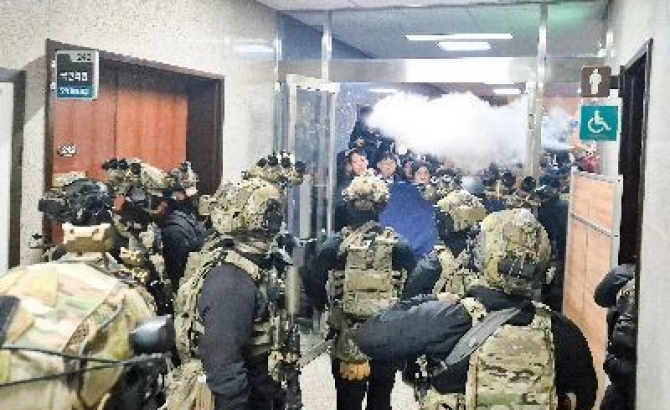 국방부 "12·3 때 위법명령 따르지 않은 장병 포상예정"