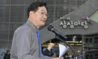 송영길, '이낙연 추대론'에 "의아하지만 출마한다면 대환영"