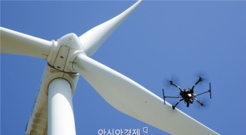 [GPT혁명]풍력발전기 점검 AI 드론, 영공 지키러 부상