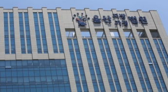 잔소리에 흉기 휘두른 아들…어머니는 범행 숨기려 병원 안 가