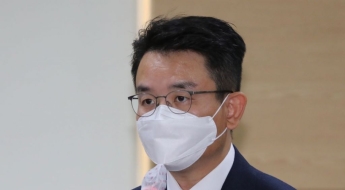 상설특검, 엄성환 전 쿠팡CFS 대표이사 첫 피의자 조사…퇴직금법 위반 혐의