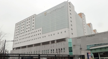 코로나19 '집단 감염' 동부구치소 '텐트 임시 수용시설' 운영