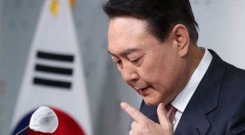 "사퇴하라"는 北 선전매체에…윤석열 "대한민국 국민이 최우선"
