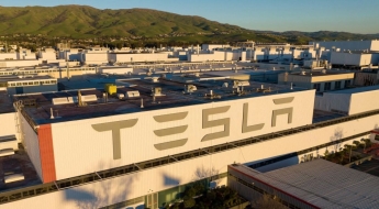 \"자율주행車 상용화 눈앞…韓 규제개선 속도내야\"