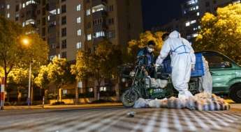 코로나봉쇄에 맥 못 추는 中 전기차 ETF