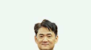 욕설 논란에 카르텔 폭로까지…스텝 꼬인 김범수 쇄신안