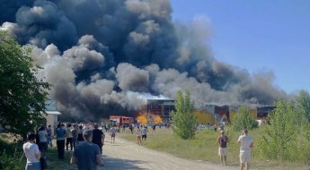 러, 우크라 중부 쇼핑몰에 미사일 공습…11명 사망
