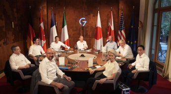 G7 정상 모인 자리서 "웃옷 벗고 찍을까요?" 푸틴 조롱 농담
