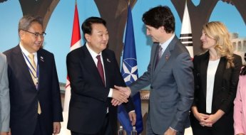 尹, 캐나다 총리에 대북공조 요청… '핵심 광물' 공급망 협력키로