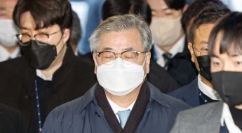 檢, '서해 피격' 서훈 구속기소… 김홍희 불구속 기소
