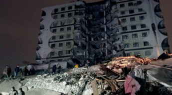 튀르키예·시리아 지진 사망자 5000명 넘겨
