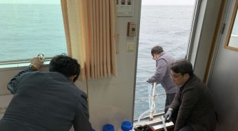 일본후쿠시마원전 오염수방류 대비 … 울진군 주변해역 환경방사능 조사