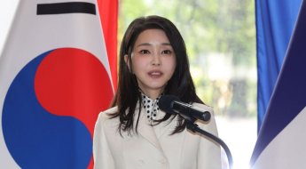 김건희 여사, 국가유공자에 기부금 전달… "가족들 따뜻하게 챙길 것"