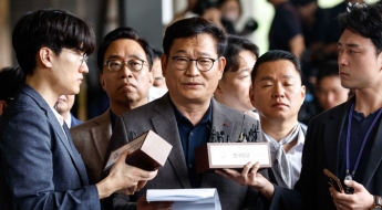 박지원 "송영길 자진 출두? 나랑은 달라"