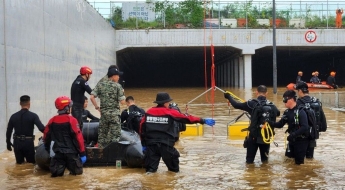 "버스 안에 물 들어온다" 결혼 2개월 교사·여행 나선 20대…안타까운 희생자들