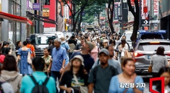 "중국인들 우르르 몰려와 싹쓸이" 매출 100배 폭등…유커특수에 오랜만에 함박웃음