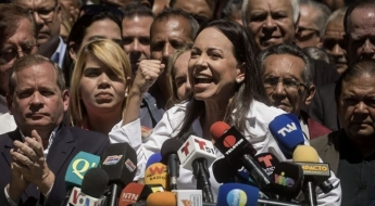 '노벨평화상 수상' 베네수엘라 마차도, 시상식 참석 '미지수'