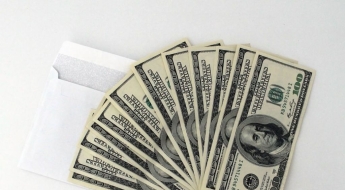 환율 올라도 안 판다…기업 달러예금 한 달 새 21%↑