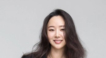 민희진, 하이브에 260억대 풋옵션 행사…두 배 더 받을 수도 있는데 왜 지금?