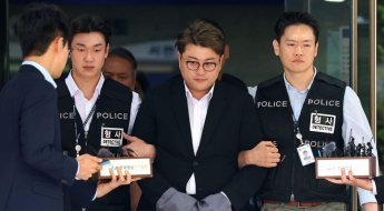 "인권보호 못 받았다"…김호중, '이선균'까지 언급하며 경찰 맹비난