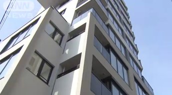 입주 한달 앞둔 아파트 깨부수는 일본 "후지산을 가리다니"