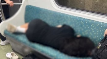 네 사람 앉을 자리를 침대삼아 '쿨쿨'…부산 지하철 민폐승객 논란