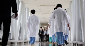 '사직 전공의' 복귀 길 열릴까…정부, 5월 추가모집 검토