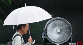[날씨]일요일 전국 대부분 소나기…이후엔 무더위