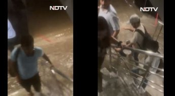 지하방서 공무원 꿈꾸던 20대 3명 폭우참사…인도 학생들 분노 왜?