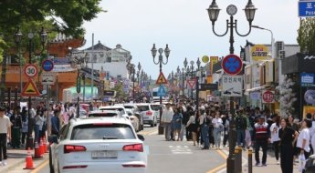 전현무·코쿤도 놀러간 거리…'황리단길', 경주 최고 핫플로 급부상