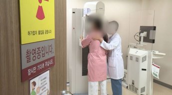 40대 이하 유방암 환자 지속 증가…'고령층 증가' 서구와 왜 다르지?