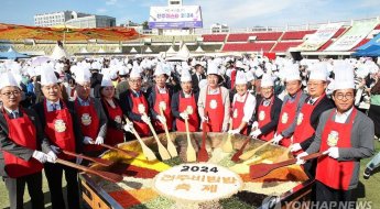 친환경이라더니…1시간 만에 쓰레기 4만 7000개 배출