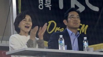 삼성 9년만에 KS갔지만…이재용은 야구보다 경영 구상