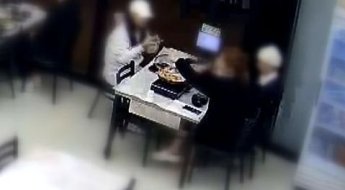 횟집에 같은 날 따로 온 남녀 "배우자 식중독" 호소…CCTV 보니 "수상해"