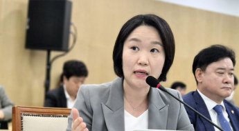 "결혼하냐 마냐까지 비난하다니"…민주 이소영, 정우성 논란에 일침